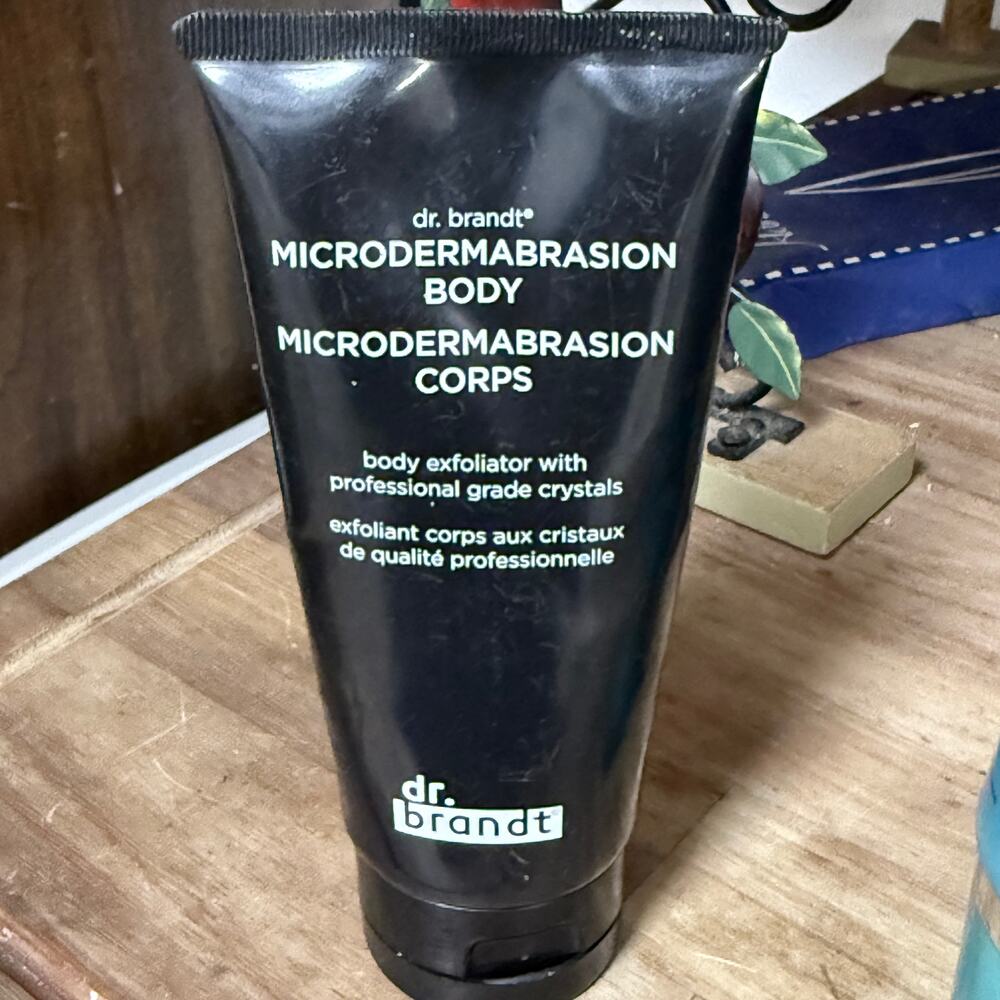 Dr Brandt Microdermabrasion Body exfoliant. Big 5.3 oz sealed, w/o box. 2 avail